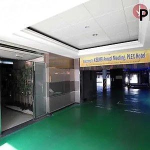 2* Hotel Plex