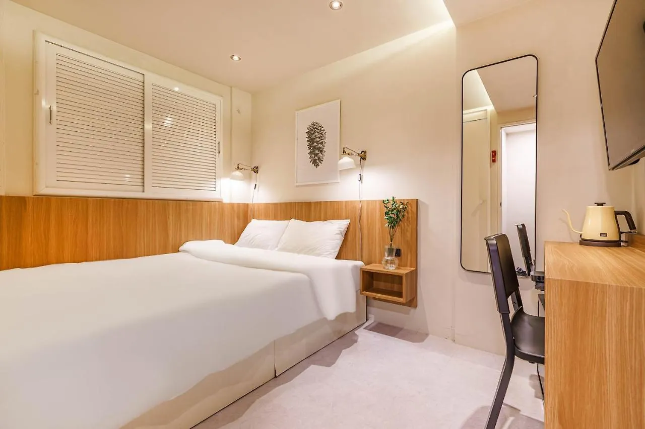 Hotel Less Seúl