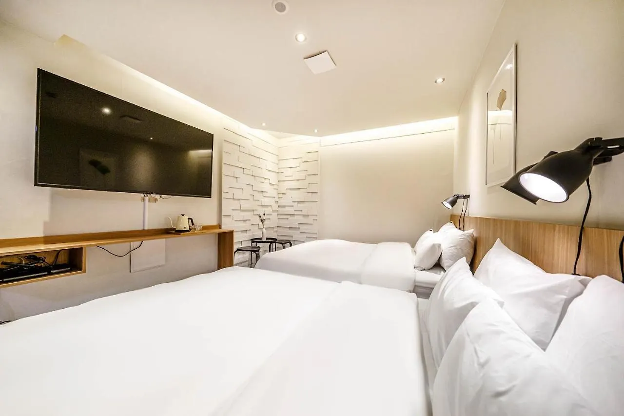 Hotel Less Seoul