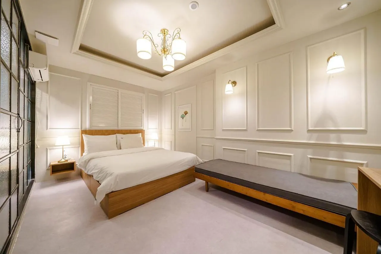 Hotel Less 서울특별시